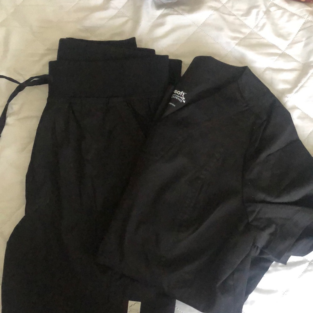 Women’s scrubs